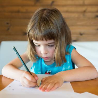 girl drawing